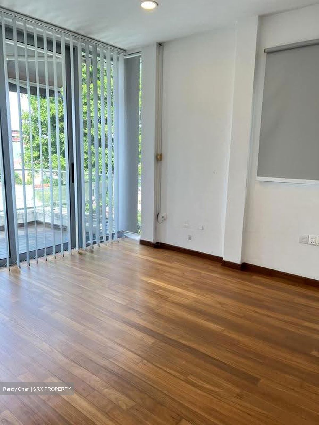 Charlton Residences (D19), Terrace #638199941